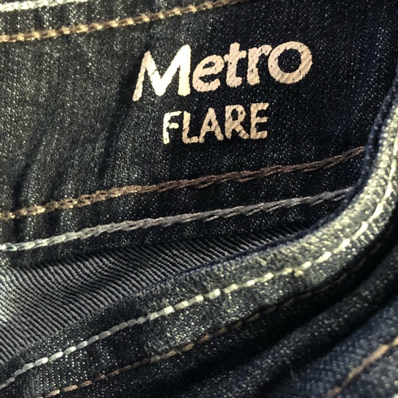 Hydraulic Dark Wash Metro Flare Leg Jeans - Picture 8 of 8